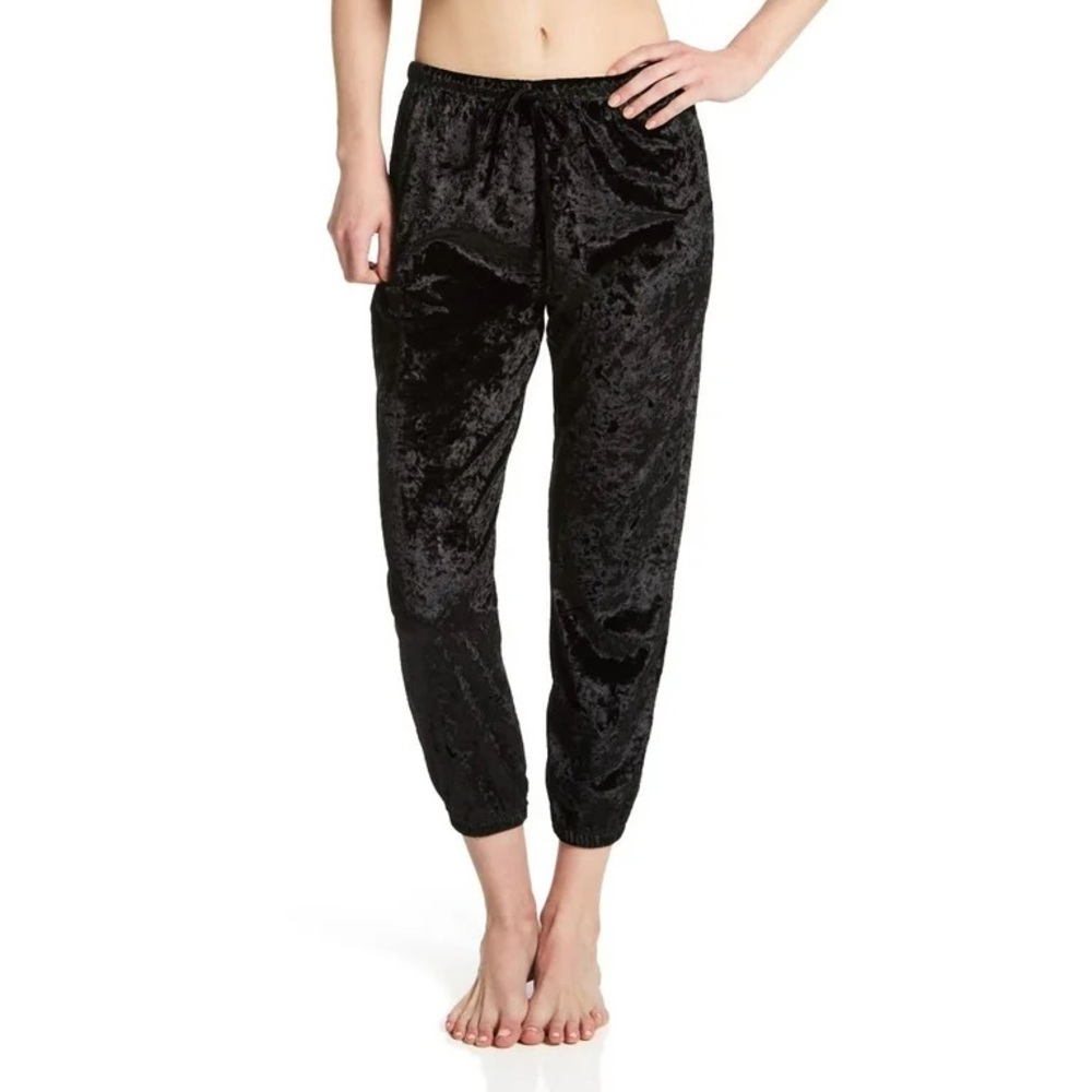 Onzie Velvet Sweatpants Black, NWT